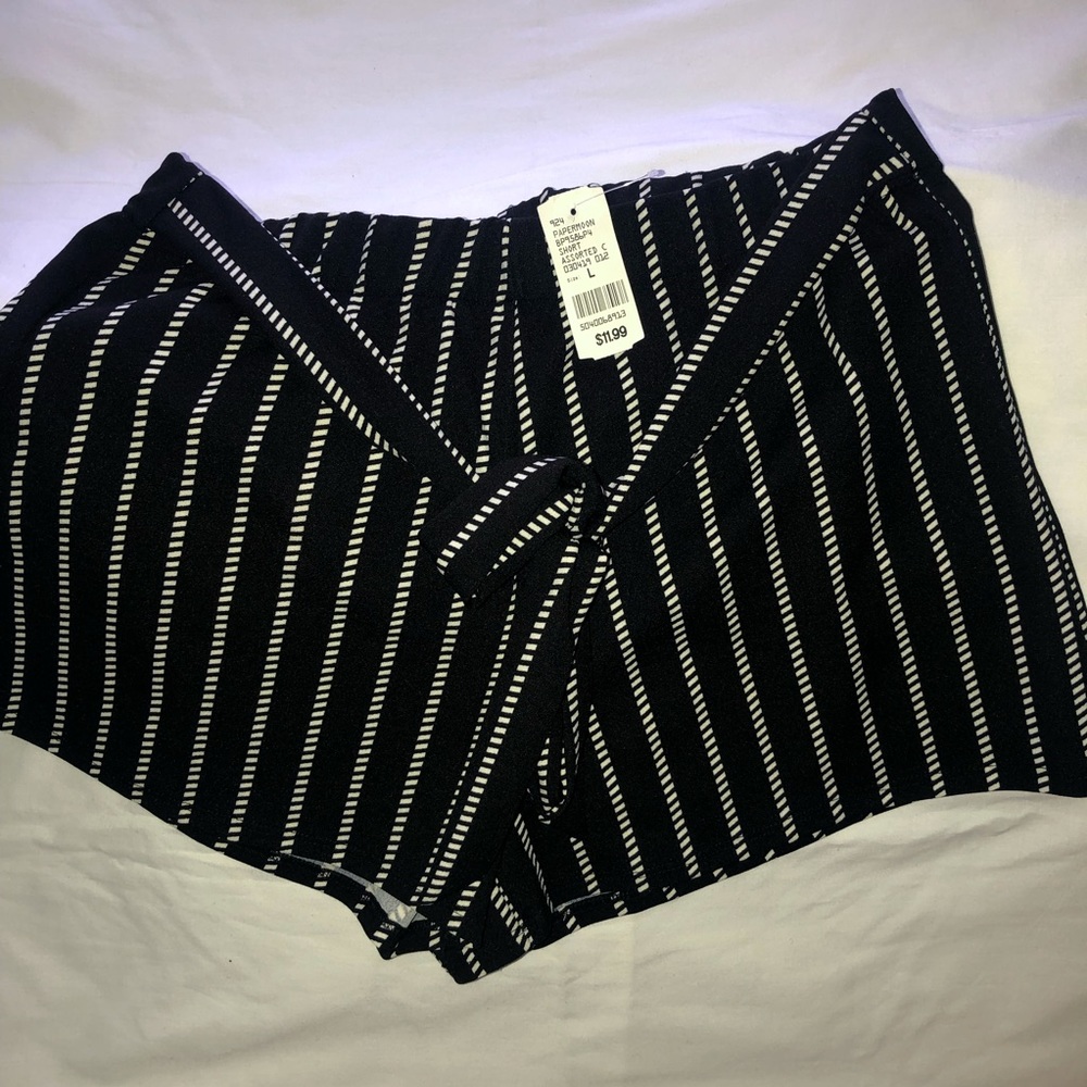 Black shop Q shorts size L